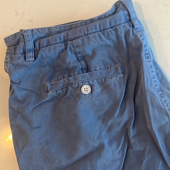 Blue vineyard vines shorts - Picture 2 of 4
